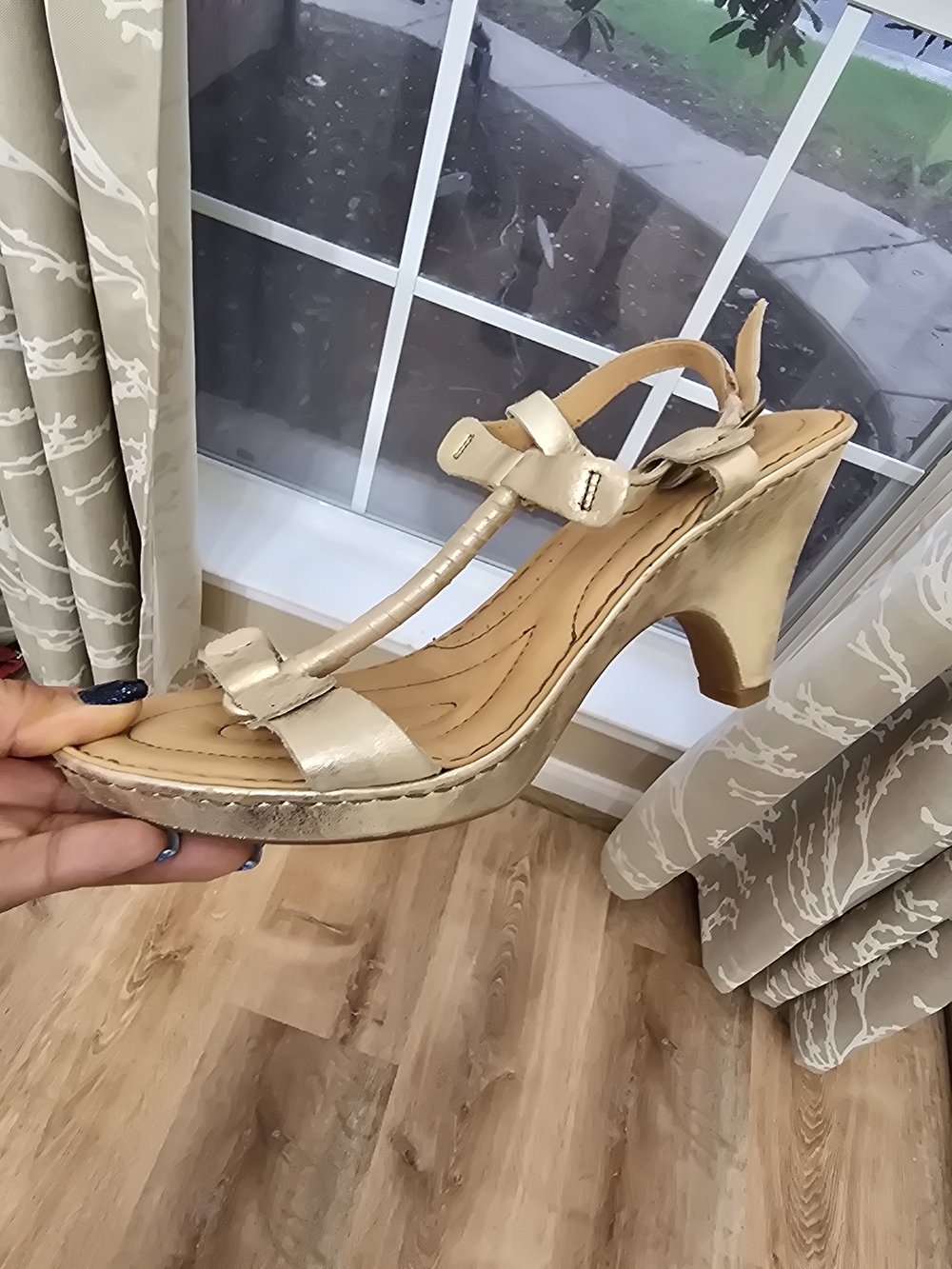 Born Metallic Gold T-Strap Mid Heel Sandal - Picture 8 of 10